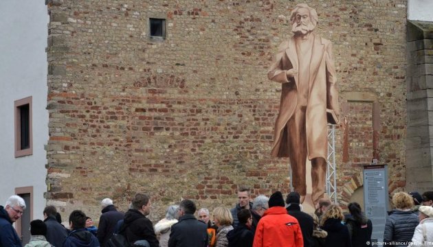У Німеччині відкрили китайський пам'ятник Марксу