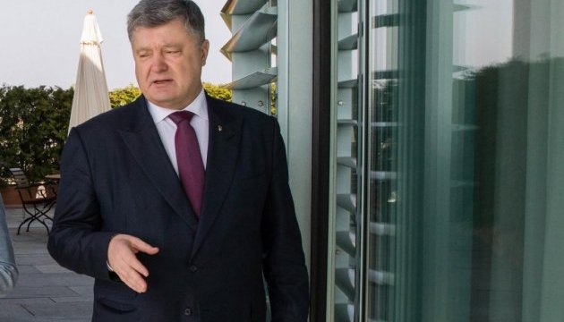 Poroshenko looks forward to close cooperation with US, EU on peacekeeping mission and sanctions