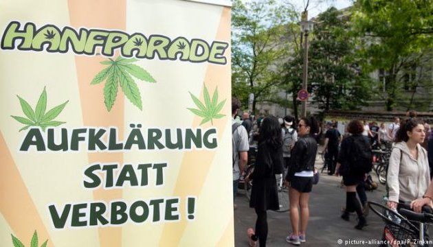 У Німеччині, Австрії та Швейцарії пройшли демонстрації за повну легалізацію коноплі
