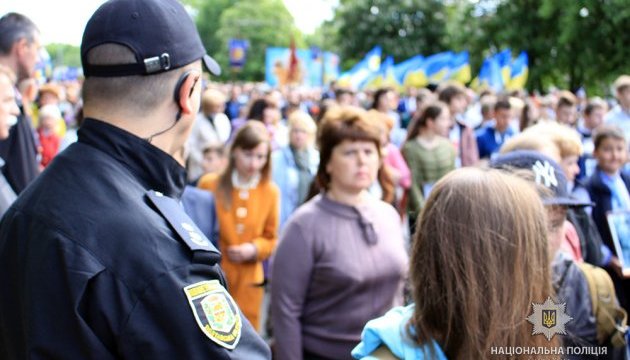 Полтавські вчителі кажуть, що не змушують дітей до участі у 