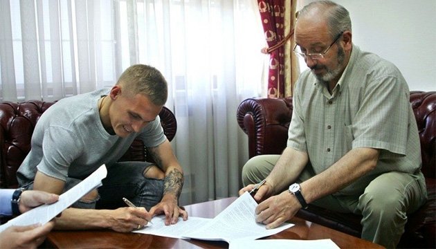 Віталій Буяльський підписав новий контракт з київським 