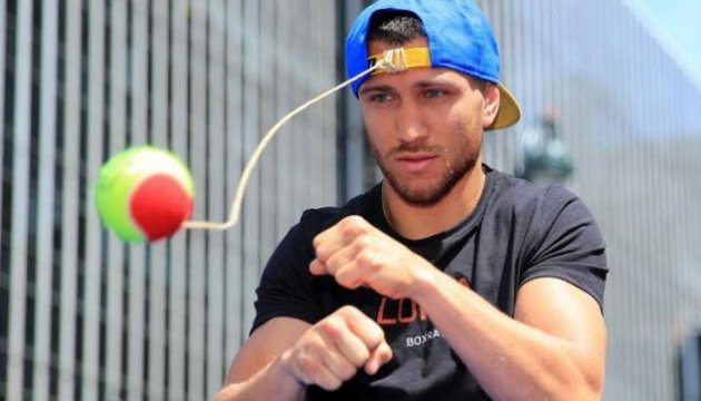 Lomachenko, Linares hold open training session in New York