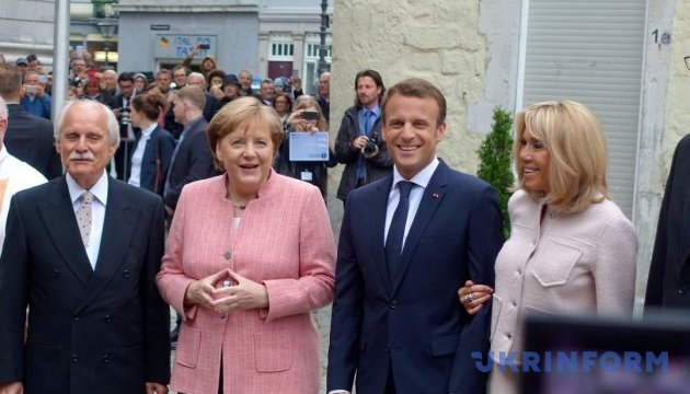 Macron et Merkel  font un communiqué concernant la situation à l’est de l’Ukraine 