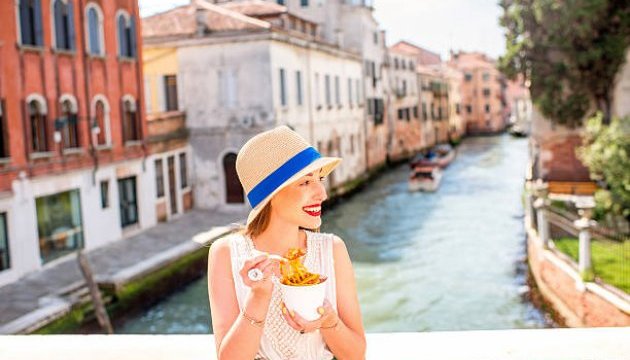 Туристи змусили Венецію запровадити чергову заборону