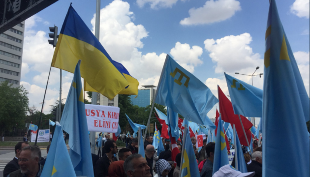 Сьогодні Україна вшановує пам'ять жертв депортації кримських татар 