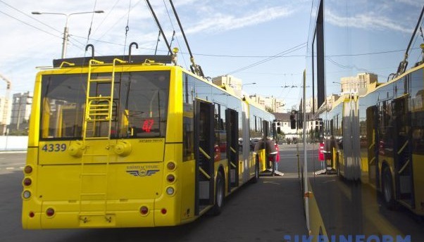 У Києві через ярмарки змінять рух автобуси і тролейбуси 