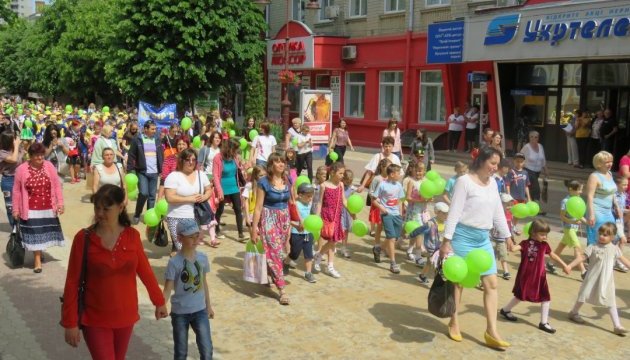 У Хмельницькому всьоме пройде парад близнят