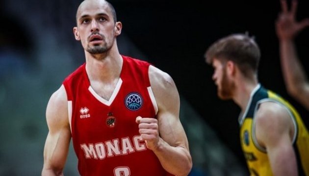 Баскетбол: українець Гладир виграв з 