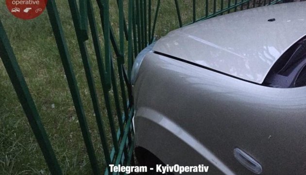 “П’яні перегони” в Києві: ВАЗ розбив дев’ять автівок