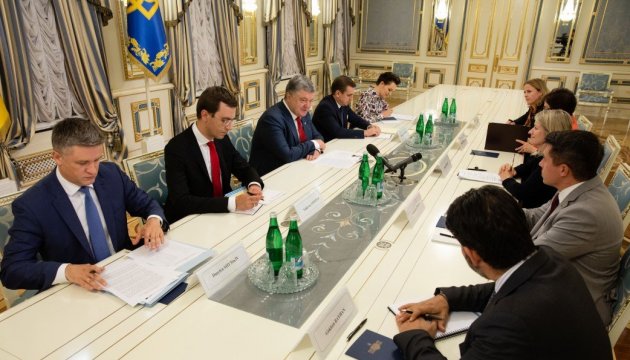 Poroshenko meets with leadership of General Electric