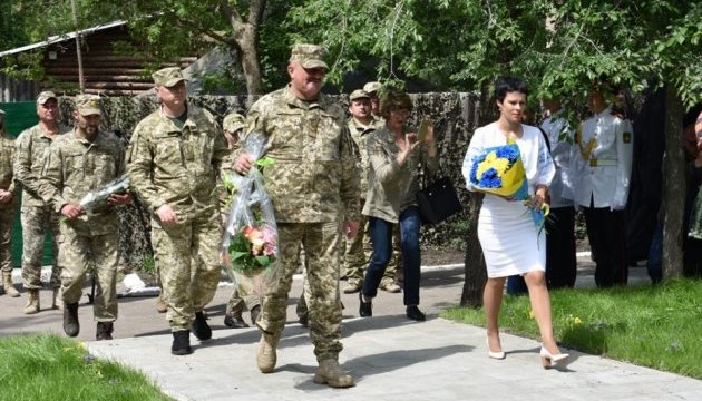 У Сєверодонецьку відкрили пам'ятний знак медикам, що загинули на Донбасі
