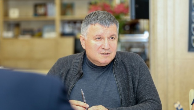Аваков прокоментував “запит РФ до ГПУ”: Дам свідчення в обмін на Януковича