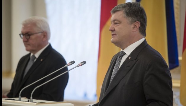 Poroschenko und Steinmeier sprechen über Lage in der Ostukraine