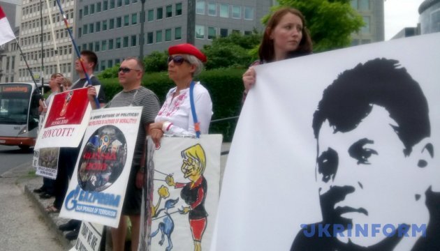Les journalistes de l’Ukraine et du monde entier exigent la libération de Souchtchenko