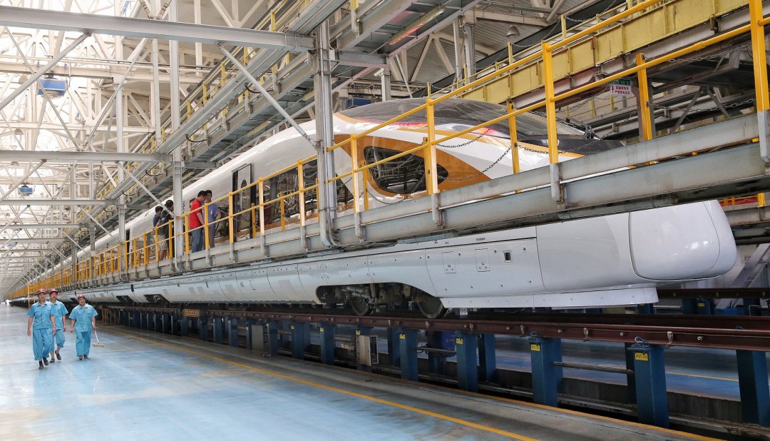 У Китаї з липня запустять найдовший високошвидкісний потяг у світі