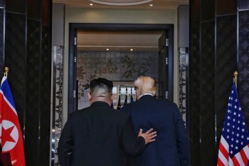 Делегация КНДР поехала в Ханой готовить саммит Кима с Трампом - СМИ