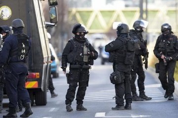 Підозрюваного в паризьких терактах обвинуватили у причетності до вибухів у Брюсселі