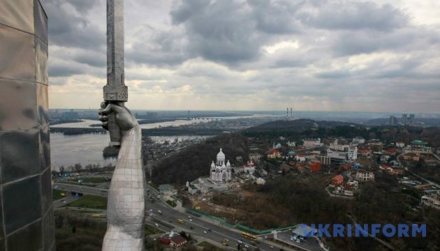 У Києві забрудненість повітря перевищена у 4-6 разів (список вулиць)