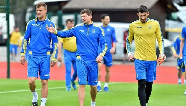 Футбол: українські футболісти розпочинають заключний етап збору у Франції
