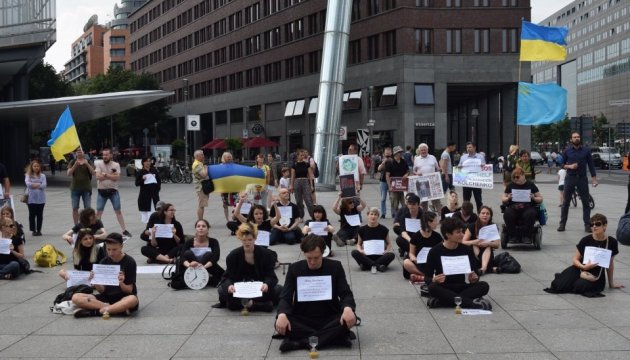 Берлін долучився до акції #SaveOlegSentsov