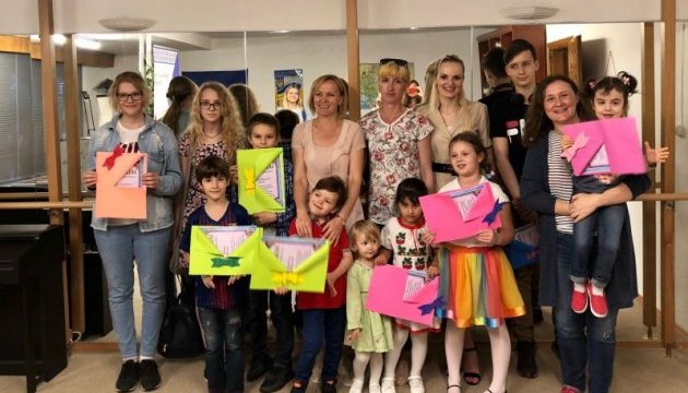 Українська школа в Анкарі закінчила навчальний рік святковою лінійкою