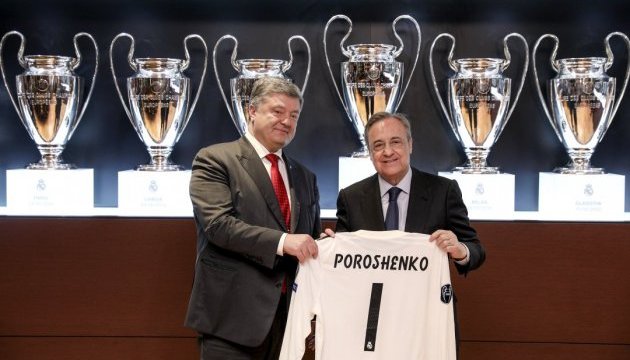 Poroshenko se reúne con el presidente del Real Madrid C.F.