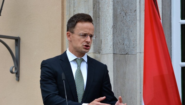 Сійярто: Угорщина підтримує пропозиції Китаю з політичного врегулювання війни в Україні