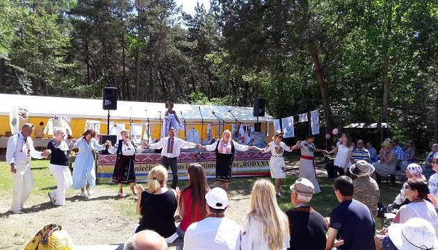 Фестиваль вишиванки у Клайпеді об'єднав українську діаспору Литви