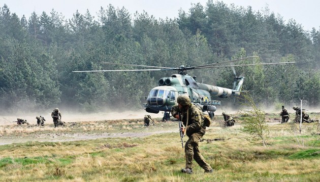 Штаб ООС: за понеділок - 10 ворожих обстрілів, троє поранених