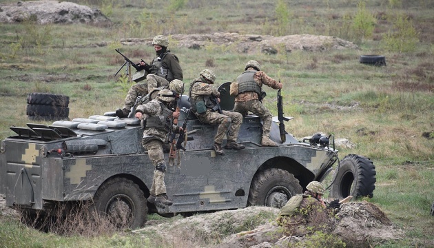 Доба в ООС: окупанти били зі 122 калібру по Водяному та Гнутовому