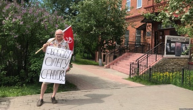 Une manifestation solitaire en soutien à Oleg Sentsov a eu lieu en Sibérie