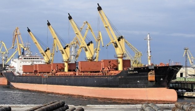 Миколаївські портовики знайомляться з новими технологіями у Роттердамі