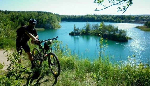 Базальтове озеро на Рівненщині відкрило туристичний сезон 