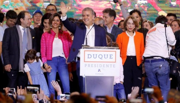 На президентських виборах у Колумбії переміг консерватор Іван Дуке