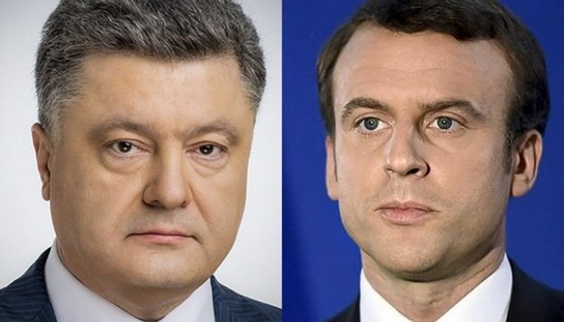 Poroshenko calls on Macron to increase pressure on Russia