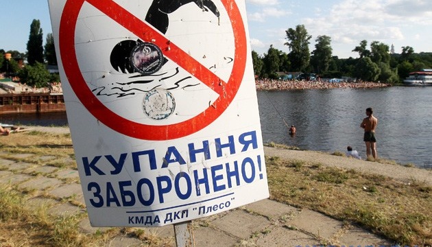 МОЗ не радить українцям купатися на 164 пляжах