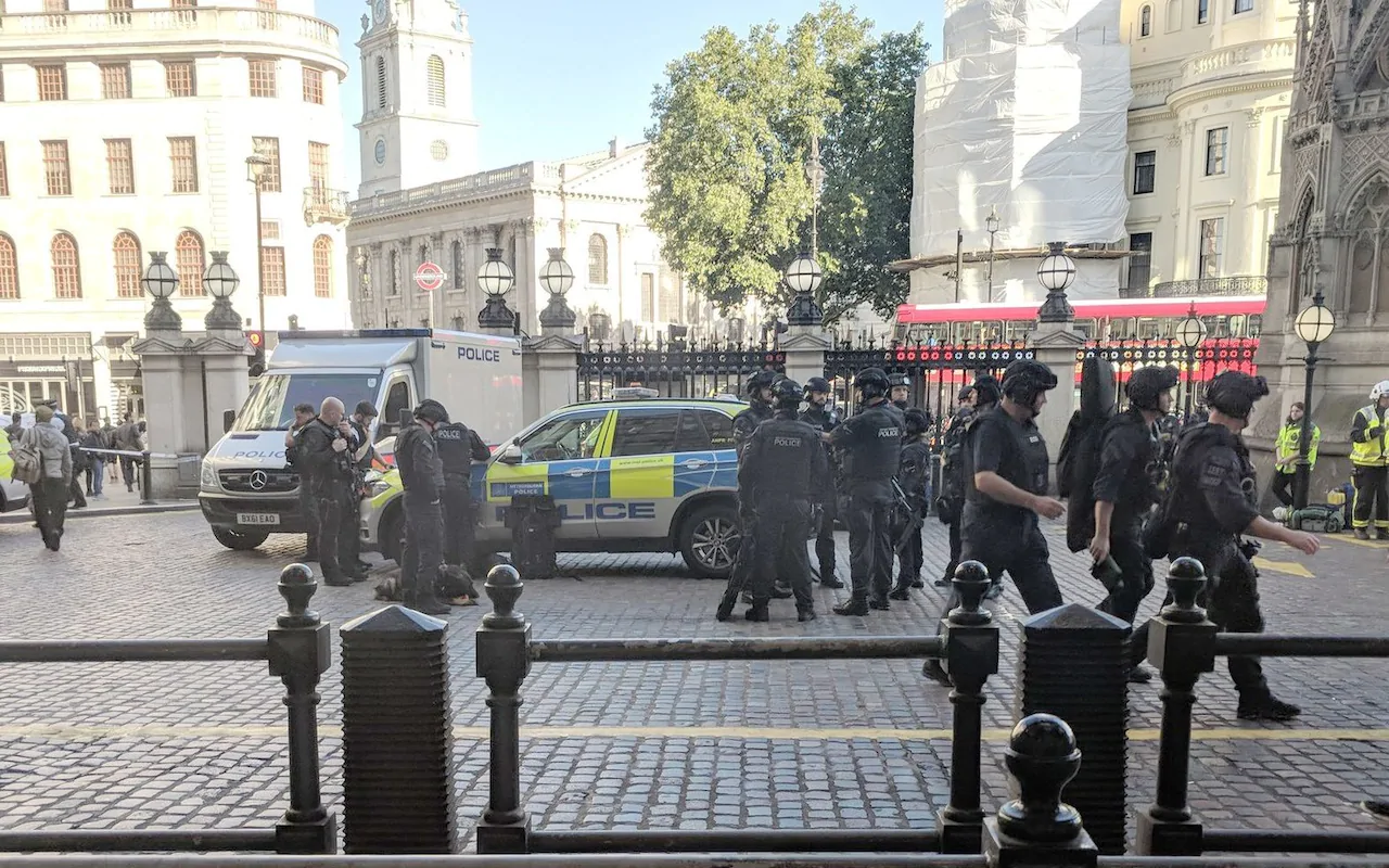 У Лондоні евакуювали вокзал через чоловіка з бомбою