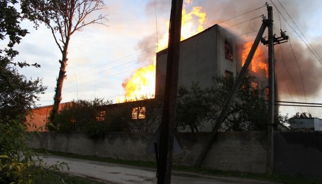 На Тернопільщині ліквідували масштабну пожежу на спиртовій базі
