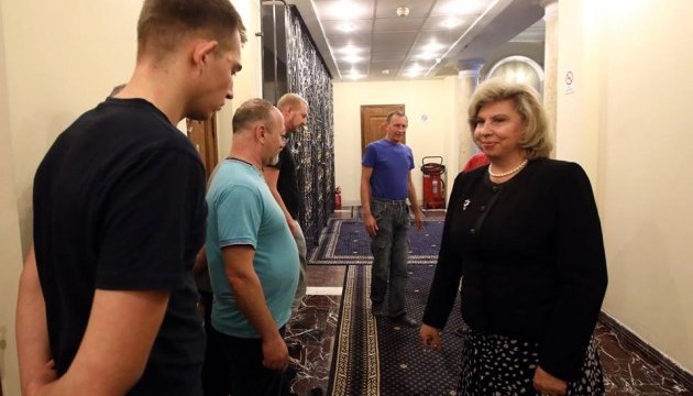 Moskalkowa trifft sich in Kiew mit Matrosen des Schiffes „Nord“