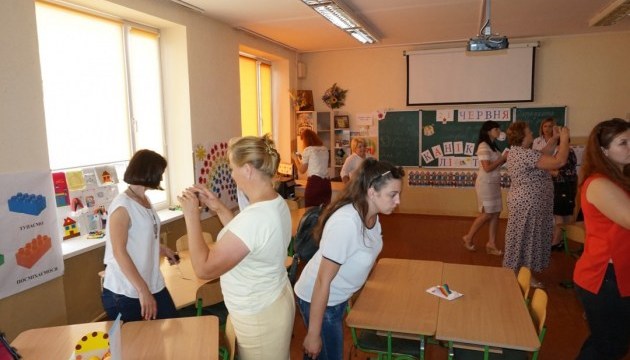На Закарпатті вчителям із ОТГ розказали про освітні новації