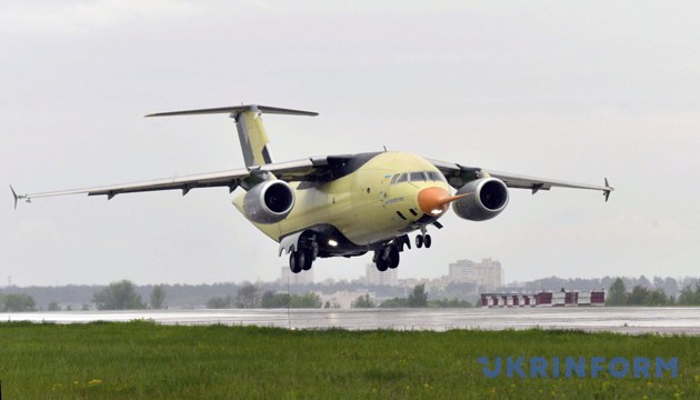 Перший політ літака Ан-178. Київська область, 7 травня 2015 року