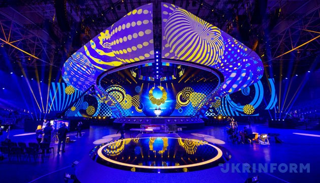 Головна сцена Євробачення-2017 на території Міжнародного виставкового центру, Київ, 28 квітня 2017 року
