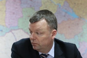 Хуг заявляє про 70 порушень
