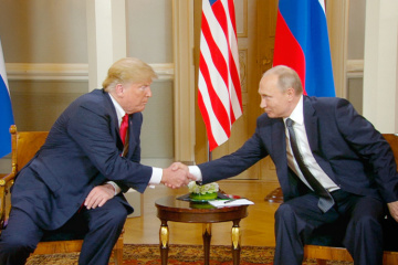 Poutine tentera de gagner la faveur de Trump en Alaska  