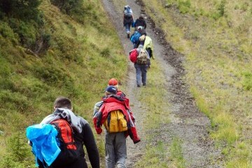 На Івано-Франківщині в горах заблукали троє туристів