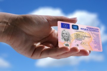 Австрія заборонила здавати водійські іспити турецькою