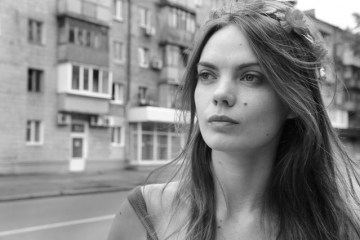 Eine der FEMEN-Gründerinnen nimmt sich das Laben