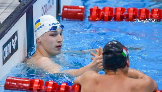 Andriy Govorov gana oro en la Copa Mundial de Natación en Qatar