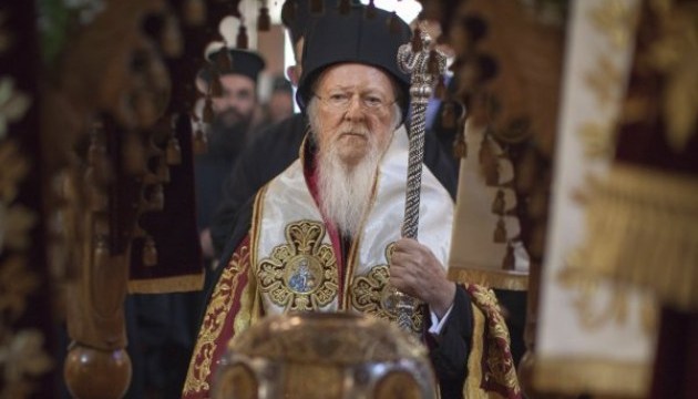 El Patriarca Ecuménico: La Iglesia ucraniana se anexionó no canónicamente a Moscú