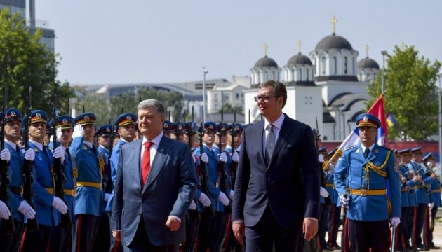 Порошенко проводить переговори віч-на-віч із президентом Сербії